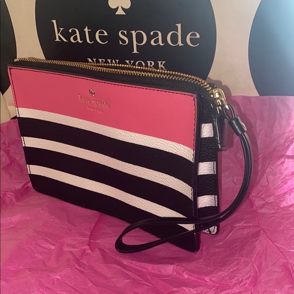 Kate Spade Pink, Black, & White Striped Clutch/Wristlet NWOT 🏷 - Picture 4 of 4